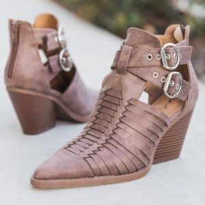 NWT Quipid Vegan Leather Caged Booties_SZ 6.5